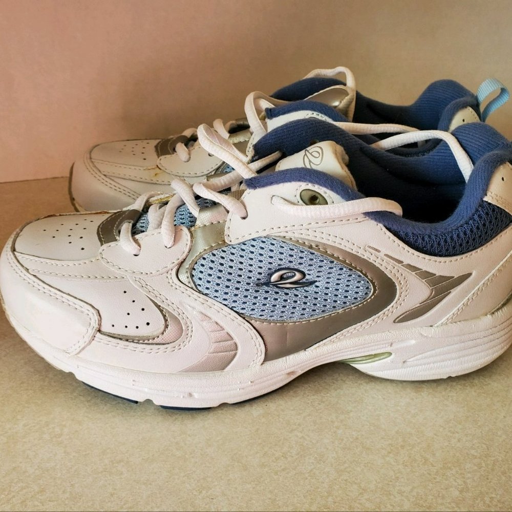 Easy Spirit Women's Walking Shoes - Size 7W